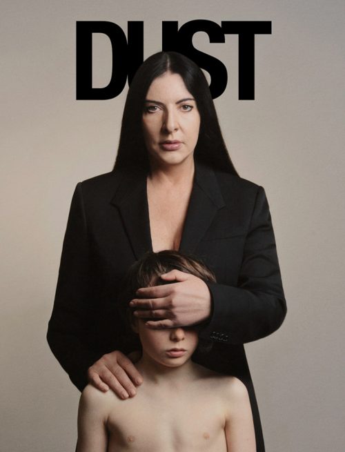 Marina Abramović med barn på forsiden af magasinet Dust